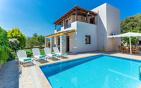 Villas Roumeli
